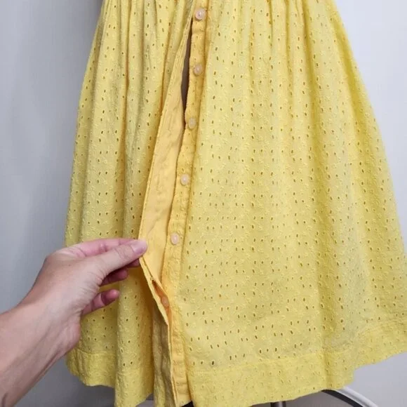 SOLD π J. Crew Yellow Eyelet Sleeveless Fit and Flair Shirtdress Size 4 - Picture 4 of 16